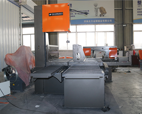 數控石墨鋸床—專切石墨的高效設備