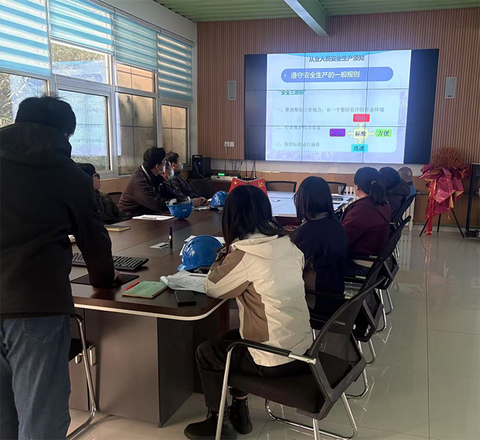 金鋒鋸業舉辦新入職員工帶鋸床、帶鋸條業務知識培訓